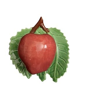 VTG Apple Wall Pocket 3D Ceramic Apple With Leaves Cottage Core Grandma Kitchen